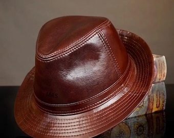 Platte pet van echt schapenleer: vintage militaire hoed voor heren