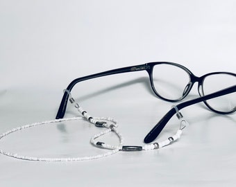Beaded Glasses Chain, White