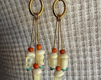 Vtg MOP Tulip Coral Puka Shell Earrings