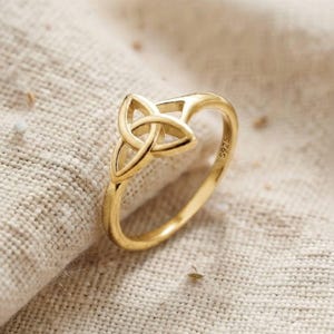 Sterling Silver Trinity Knot Ring, Minimalist Celtic Band, Promise Ring