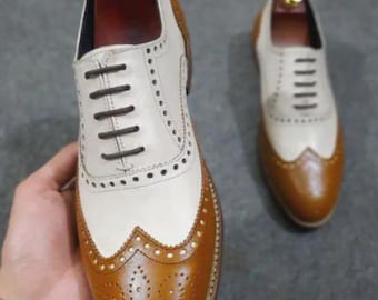 Handgemaakte tweekleurige leren toeschouwersderbyschoenen: vleugeltip brogue