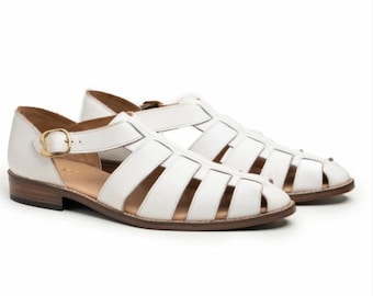 Men’s white leather fisherman summer sandals, closed-toe, breathable summer shoes