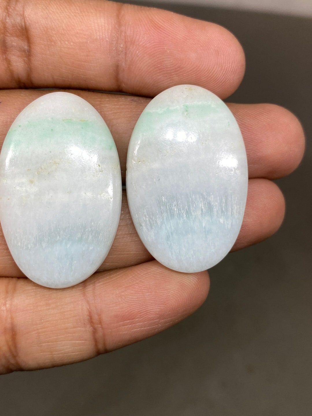 Hémimorphite Vert Clair D'Afrique – 12,76 Carats – Naturelle Et Non Traitée – RARE