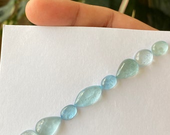 Délicieux bracelet cabochons aigue-marine rare de belle qualité, fourni 9 pcs, poids 33 carats Taille 10 x 7 mm-18 x 9 mm cabochons aigue-marine plats