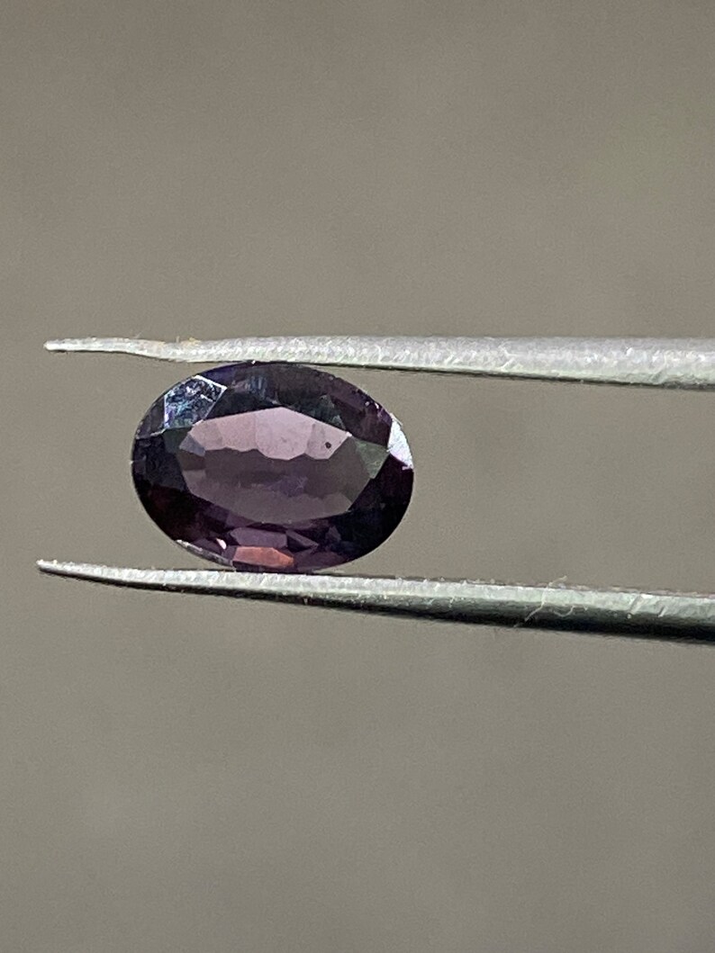 Soft Purple Sapphire Oval - 1.28 Ct