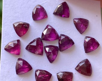 Superbe rare grenat rhodolite violet, poids de 9,25 cts, 14 milliards de dollars, taille 5,5 mm, forme de billion de grenat rhodolite, fourniture de bijoux à facettes