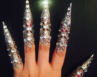 10 pcs. Snow flake crystal claws,nail guards,claw rings,crystal claws,crystal finger tips,crystal nail rings,nail guards,silver filigree.