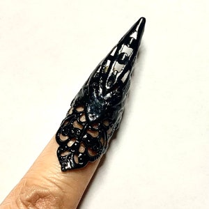 Spike claw ring,nail guard,nail ring,metal claw,finger cover,finger tip,metal claw ring,black claw.