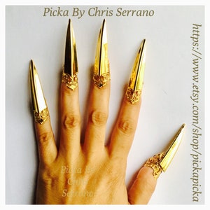 10 pcs. Arrow claw rings,golden claw rings,gold nail guards,metal nails,sharp finger tips,nail rings,nail tips,gold finger tips,adjustable.