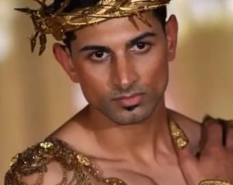 Golden thorn Crown, Wooden crown, gold crown, spiked gold crown, golden wooden crown, spike crystal crown, spike crown, gold thorn crown.
