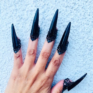 Steel claw rings, claw rings,black nail guards,metal nails, sharp nail rings,nail tips,finger tips,metal nail guards, adjustable.