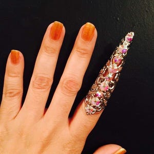 Double arrow crystal claw,nail guard,claw ring,nail tip,armor ring,crystal claw, filigree, silver color,clear ab crystals,1 pc. Adjustable.