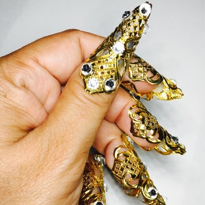 Crystal claws,nail guards,nail tips,claw rings,finger tips,metal finger tips,nail cover,crystal claws,claws,metal nails,5pcs;sizable.