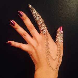 Chained armor rings, thumb rings,claw rings, armor claws, shield rings,full finger rings,nail guard,metal finger cover,sizable.