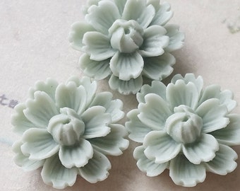 26 mm Spring Green Chrysanthemum Resin Flower Cabochons (.ng)(ZZB).