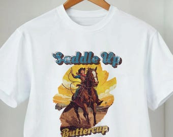 サドルアップ バターカップ Tシャツ | ヴィンテージカントリーバイブスTシャツ | レトロウエスタンシャツ | キュートなカウガールギフト