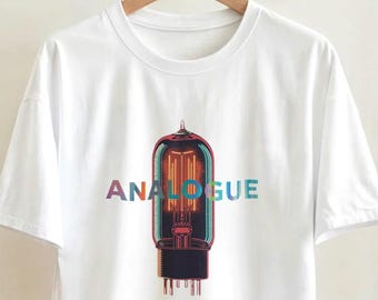 アナログ真空管アンプTシャツ | オーディオマニア向けギタリストギフト | クラシックアンプ愛好家向けTシャツ | 綿100%