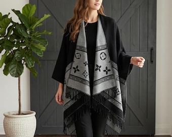 Boho Monogramm Schal Wrap - gemusterte Kimono Strickjacke, Reise Geschenk