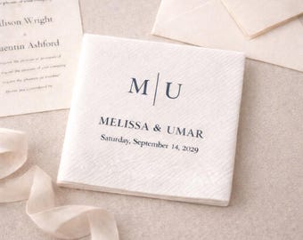 Tovaglioli personalizzati per feste, confezione da 50 pezzi / Tovaglioli personalizzati per matrimoni / Qualsiasi testo sui tovaglioli per fidanzamento, tovaglioli con monogramma per bar, articoli essenziali per matrimoni