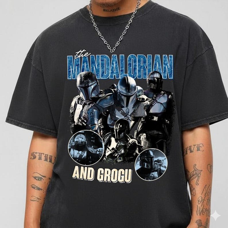 Camiseta pirata de The Mandalorian y Grogu, camiseta pirata vintage de The Mandalorian de los 90, camiseta homenaje a Din Djarin, camiseta homenaje retro a Pedro Pascal imagen 1