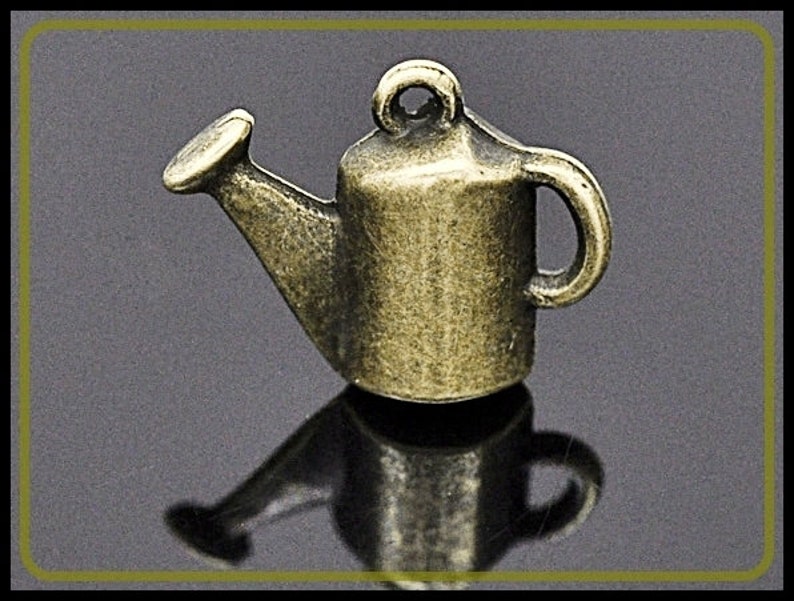 6 x Watering Can 3D Charm Pendant bronze image 1