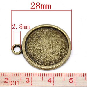 10 x Chain Pendant bronze round 20 mm A34 image 3