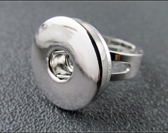 Tchunk Click Button Ring  adjustable CH13