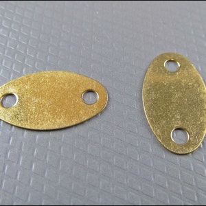 20 x oval plate with two holes, brass, A16 image 1