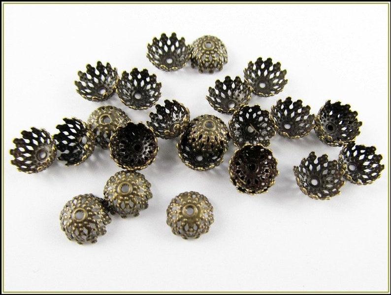 25x or 60x Antique Bronze Flower End Bead Caps P16 imagem 2