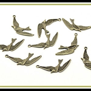 6 x Swallow Bird Charm Pendant bronze antique A4 image 2