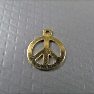 20 x Peace sign with hole, brass, A18 image 1