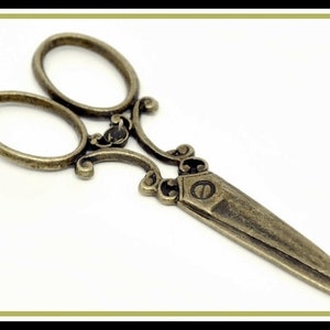 5 x Scissors Charm Pendant bronze antique A02 image 4