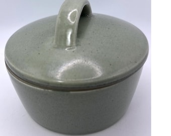 Calvin Klein Cargo-suikerpot The Khaki Collection: groen aardewerk dekselschaal