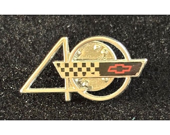 Vintage Corvette 40th Anniversary Pin Chevrolet Bowtie Racing Flag Lapel Pin