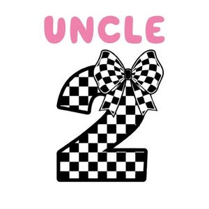 Può includere: Un design grafico con la parola "UNCLE" in lettere rosa a bolle sopra il numero "2" a scacchi in bianco e nero con un fiocco. Il design è su sfondo bianco.