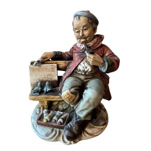 ロイヤルメリディアン製 手作りの置物 パイプを吸いながらベンチに座り、スケッチと絵の具を持っているアーティスト ヴィンテージ 日本 1950年代～1960年代