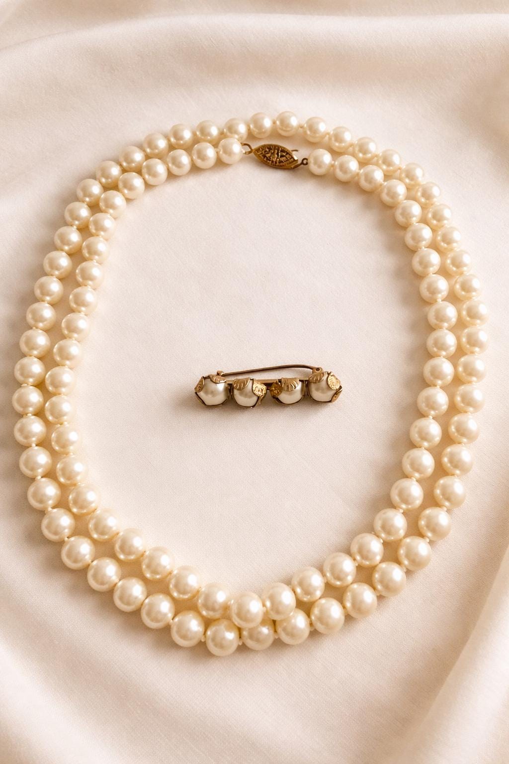 Spilla A Forma Di Fiore Con Perle Bianche - Elegante Accessorio Donna Per Abiti E Cappotti - 3