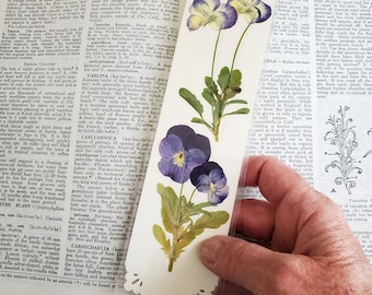 PANSY BOOKMARK Real Pressed Garden Flowers, Flower Lover, Nature Lover Reading Gift