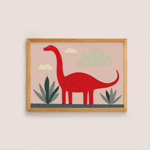 Puede incluir: Una taza de cerámica blanca con un asa negra y el texto "But First, Coffee" en negro en negrita. La taza está sobre una superficie blanca.