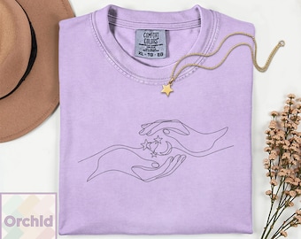 Minimalist Celestial Hands Shirt | Single Line Art Moon & Stars Tee | Aesthetic Astrology Gift | Modern Mystical Top | Line Art T-Shirt