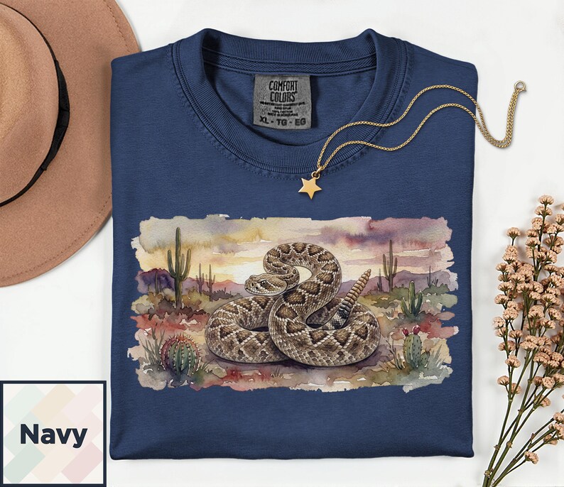 Camiseta con estampado de serpiente de cascabel en acuarela / Camiseta de fauna del desierto / Regalo para amantes de los reptiles del oeste / Camiseta para amantes de las serpientes / Camiseta vintage del suroeste Comfort Colors imagen 11