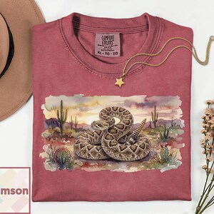 Camiseta con estampado de serpiente de cascabel en acuarela / Camiseta de fauna del desierto / Regalo para amantes de los reptiles del oeste / Camiseta para amantes de las serpientes / Camiseta vintage del suroeste Comfort Colors imagen 3