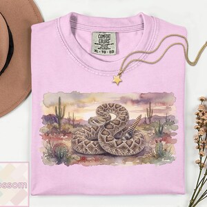 Camiseta con estampado de serpiente de cascabel en acuarela / Camiseta de fauna del desierto / Regalo para amantes de los reptiles del oeste / Camiseta para amantes de las serpientes / Camiseta vintage del suroeste Comfort Colors imagen 6
