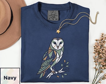 Maglietta con gufo geometrico / Maglietta moderna con uccello / Regalo a tema barbagianni e natura / Top per appassionati di birdwatching / T-shirt boho boschiva Comfort Colors® 1717