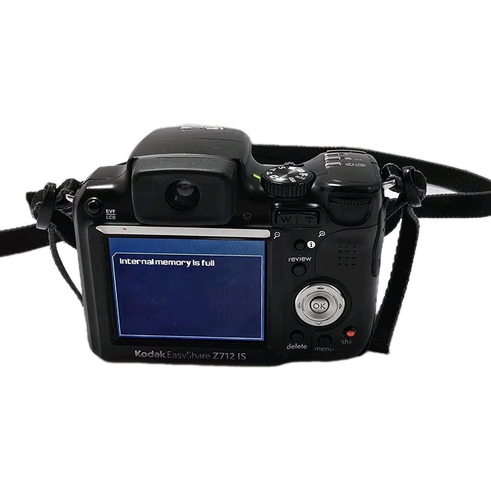 Kodak Easyshare Z712 IS 7.1 MP Digital Camera W/ Battery, Neck