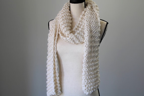chunky scarf white