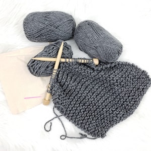 Chunky Infinity Scarf Knitting Kit / Beginner DIY Scarf Kit / Easy Knitting Pattern image 1