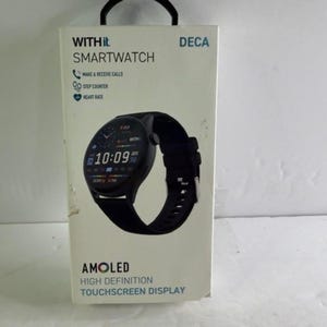 Puede incluir: Un reloj inteligente negro con esfera redonda se muestra en una caja blanca. El reloj muestra la hora como las 10:09 AM. La caja dice "WITHit SMARTWATCH" y "AMOLED HIGH DEFINITION TOUCHSCREEN DISPLAY."