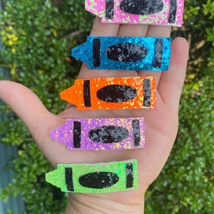 crayon snap clip, back to school accessories for girls, crayon clip, hair clip for toddler, first day of school outfit, graduation bow
