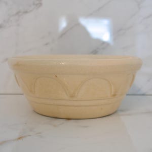 Vintage Mountainside Pottery Bowl John Kovacs | Florida Salt Glazed Serving Bowl | Beige Stoneware Bowl | Rustic Farmhouse Kitchen Decor